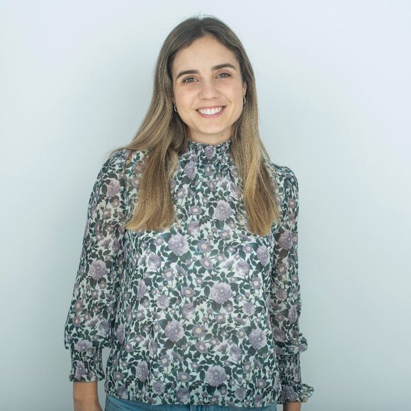 Hi there! I’m Catalina – welcome to my closet! - Picture 1 of 1